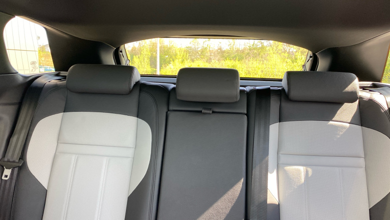 Land Rover Range Rover Evoque 2.0 D200 Edition 5dr Auto Diesel Hatchback